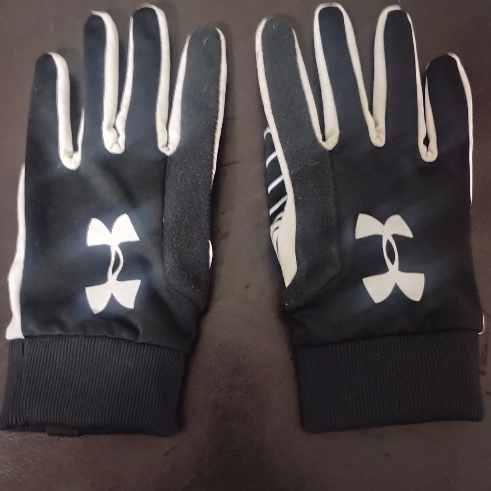 Under Armour Black and White Men's Gloves